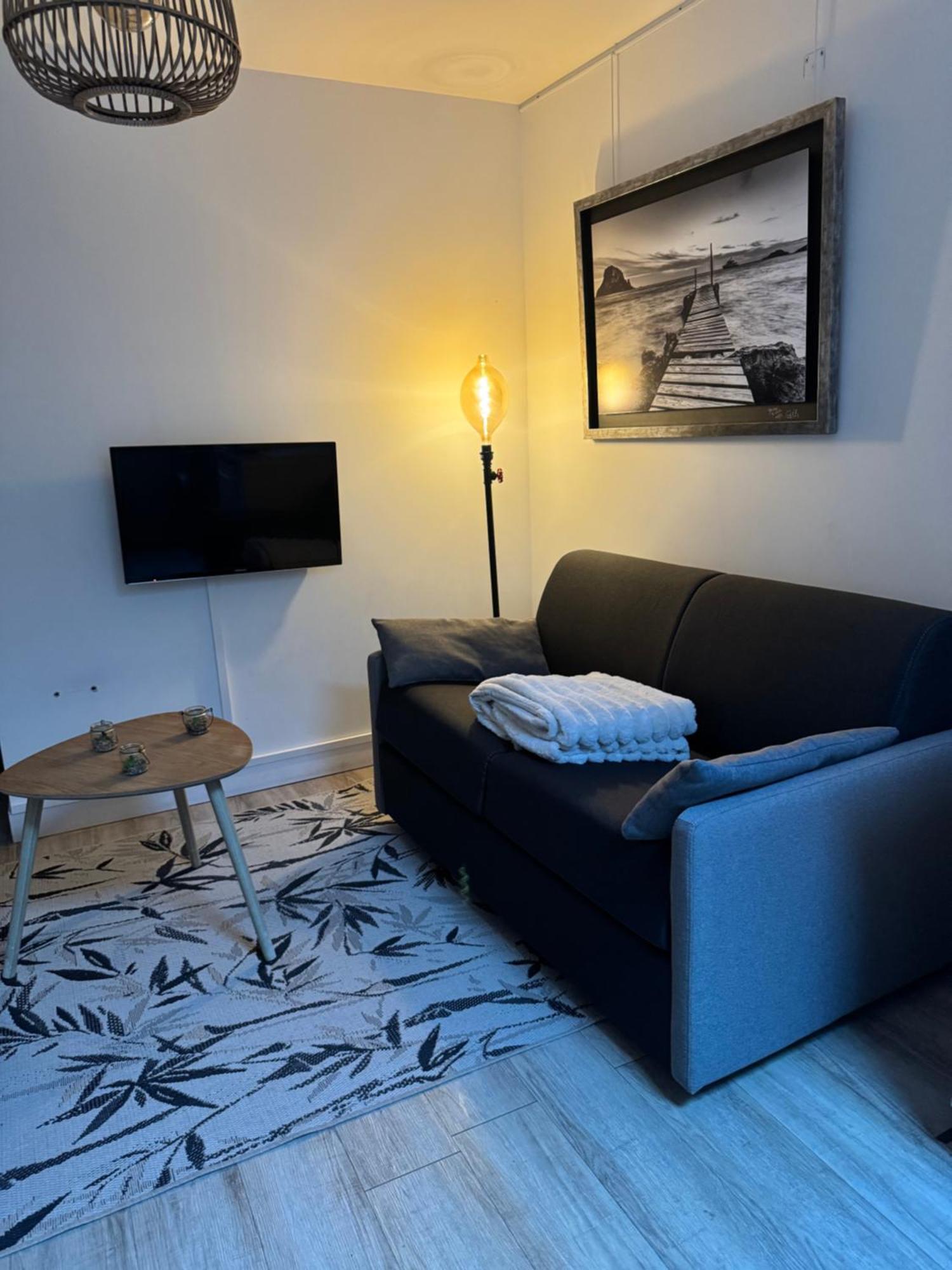 Appartement Cosy Face A La Basilique Saint Remi Реймс Екстериор снимка